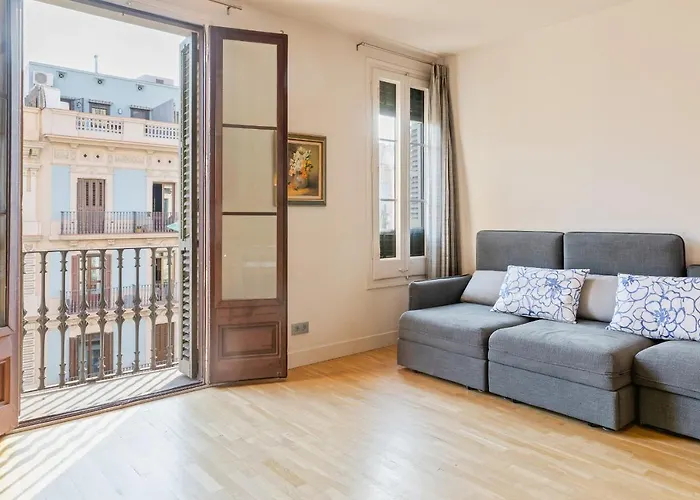 Amazing 2 Bed Apt, Sleeps 6 Nr Eixample