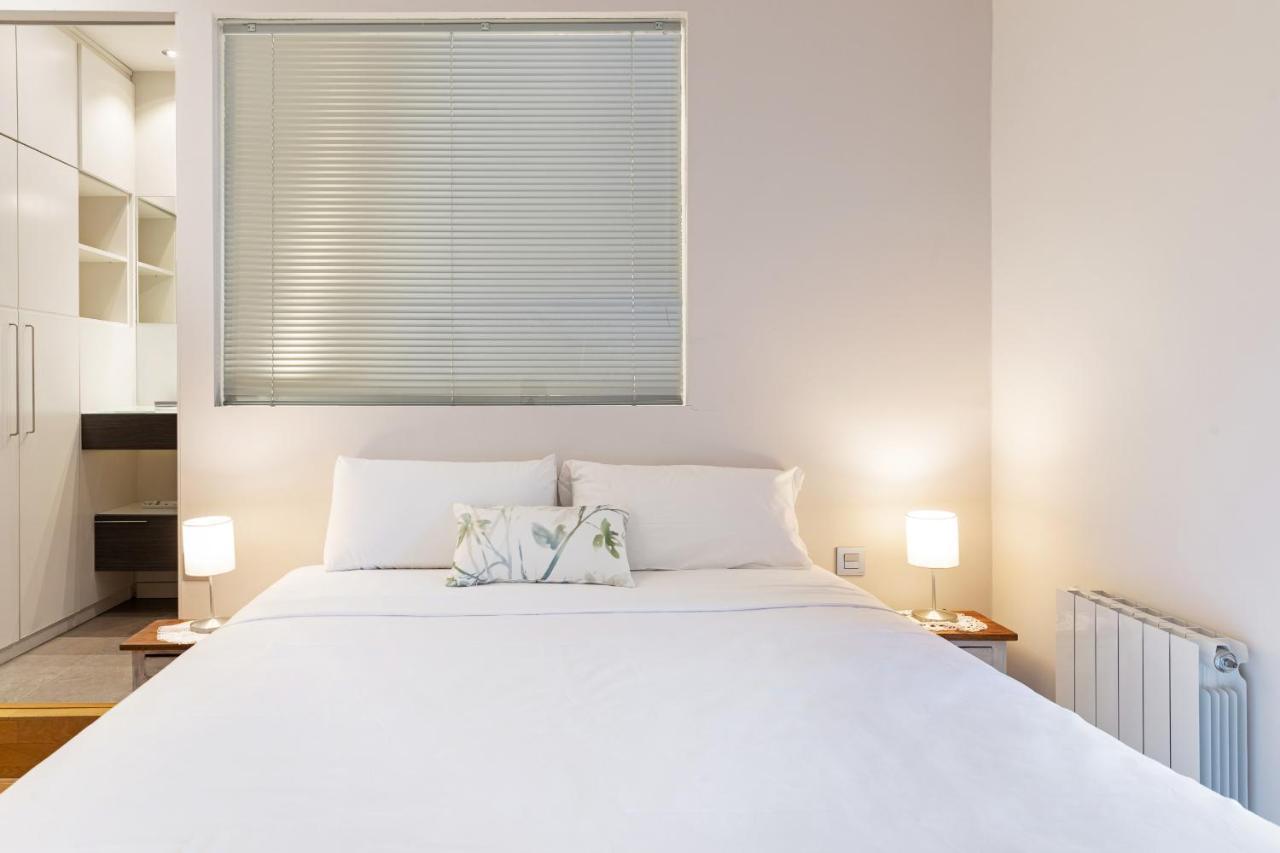 Amazing 2 Bed Apt, Sleeps 6 Nr Eixample * Barcelone