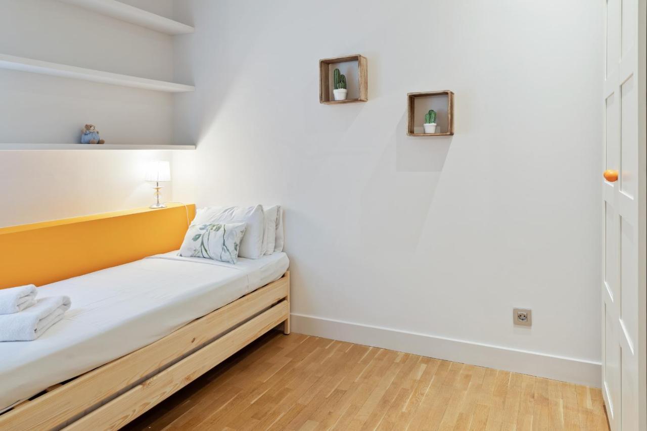 Amazing 2 Bed Apt, Sleeps 6 Nr Eixample Barcelone